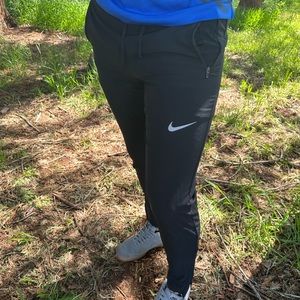 NIKE MEN SWEATPANTS RUN RUNNING RUNNER TRAINING JOGGERS PANTS GYM ATHLETE SPORT